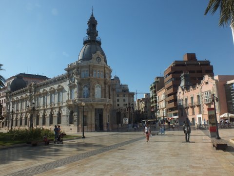 On of Cartagena's beautiful old buildings