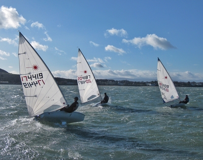 Frostbite sailors pounded by big winds and icy seas