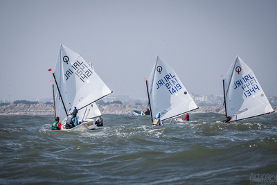 Optimist training for juniors on Sunday mornings